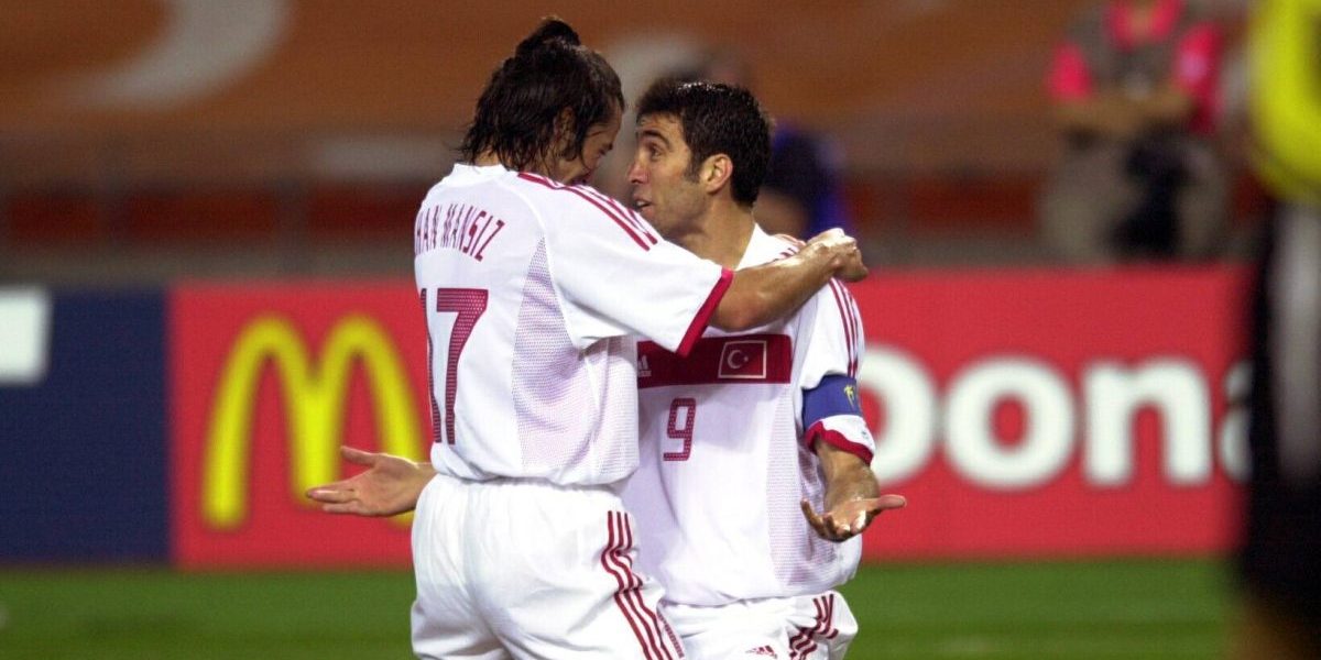 Hakan Sükür scorer det hurtigste mål i verdensmesterskabets historie i bronzekampen mellem Tyrkiet og Sydkorea i 2002