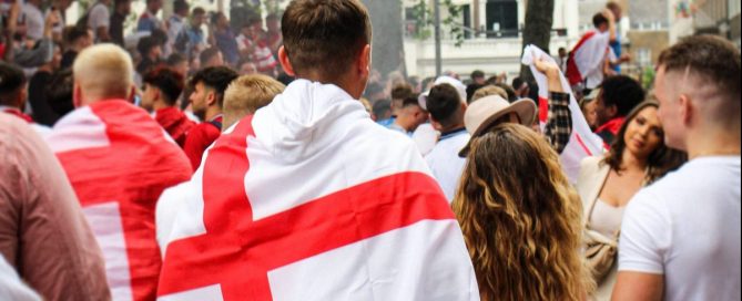 Englands trup til VM 2022 i Qatar blev præsenteret i dag.