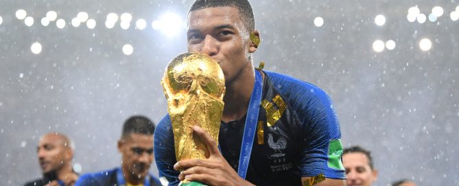 Frankrig og Marokko skal spille i den sidste semifinalekamp til VM 2022.