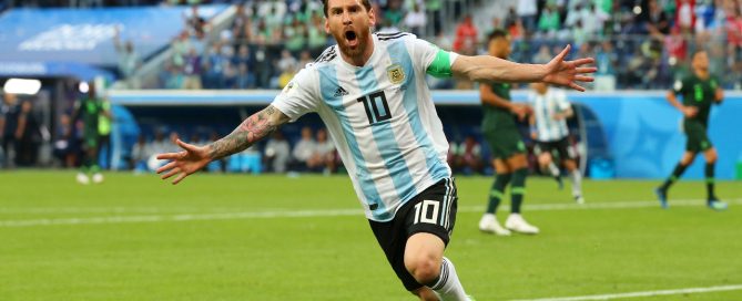 VM kvartfinaler skal nu spilles og der er udsigt til underholdende fodbold.