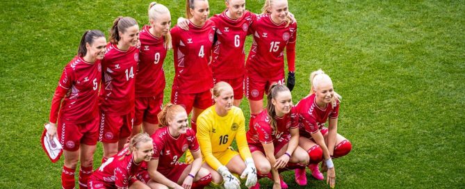 Danmarks kvindelige fodboldlandshold.