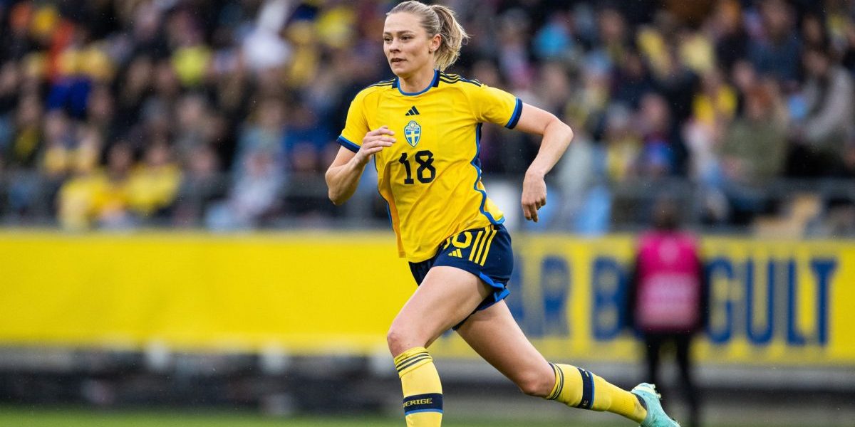 Fridolina Rolfö på Sveriges fodboldlandshold.