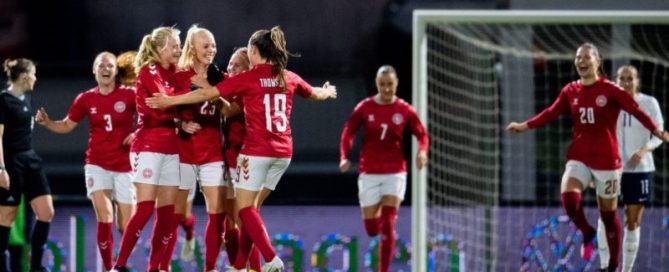 I denne artikel kigger vi på, hvordan ottendedelsfinalerne af slutrunden kan ses og streames i Danmark.